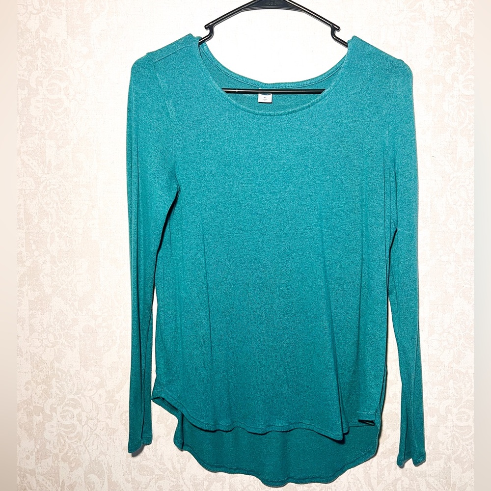 Old Navy Relaxed Plush Knit Long Sleeve Top
